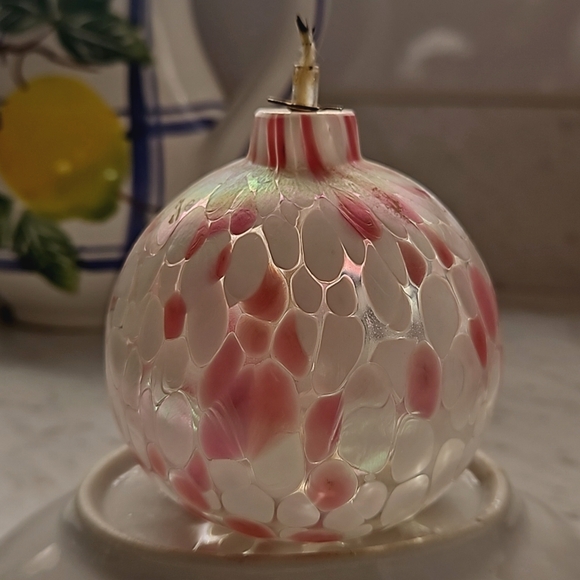 Set handblown Mottled Iridescent Round Glass Oil Lamp & irred. underplate - Picture 5 of 9